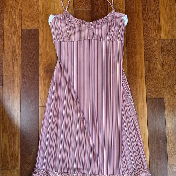 Lori M. | Vintage pink stripe ruffle dress size 10 medium - Picture 4 of 7